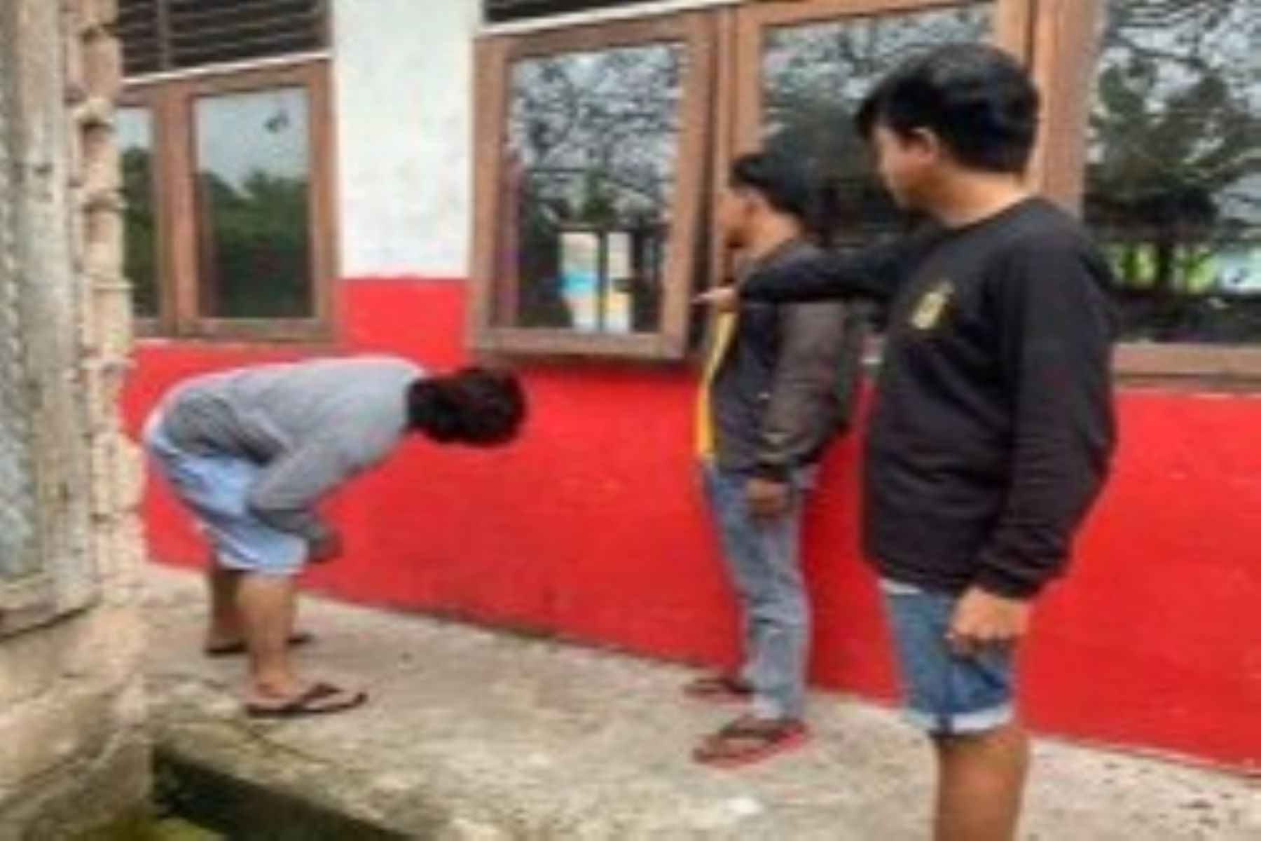 pencurian, sekolah, Mentok, Bangka, polisi, pelaku, BUMN, laptop, kerugian, penangkapan