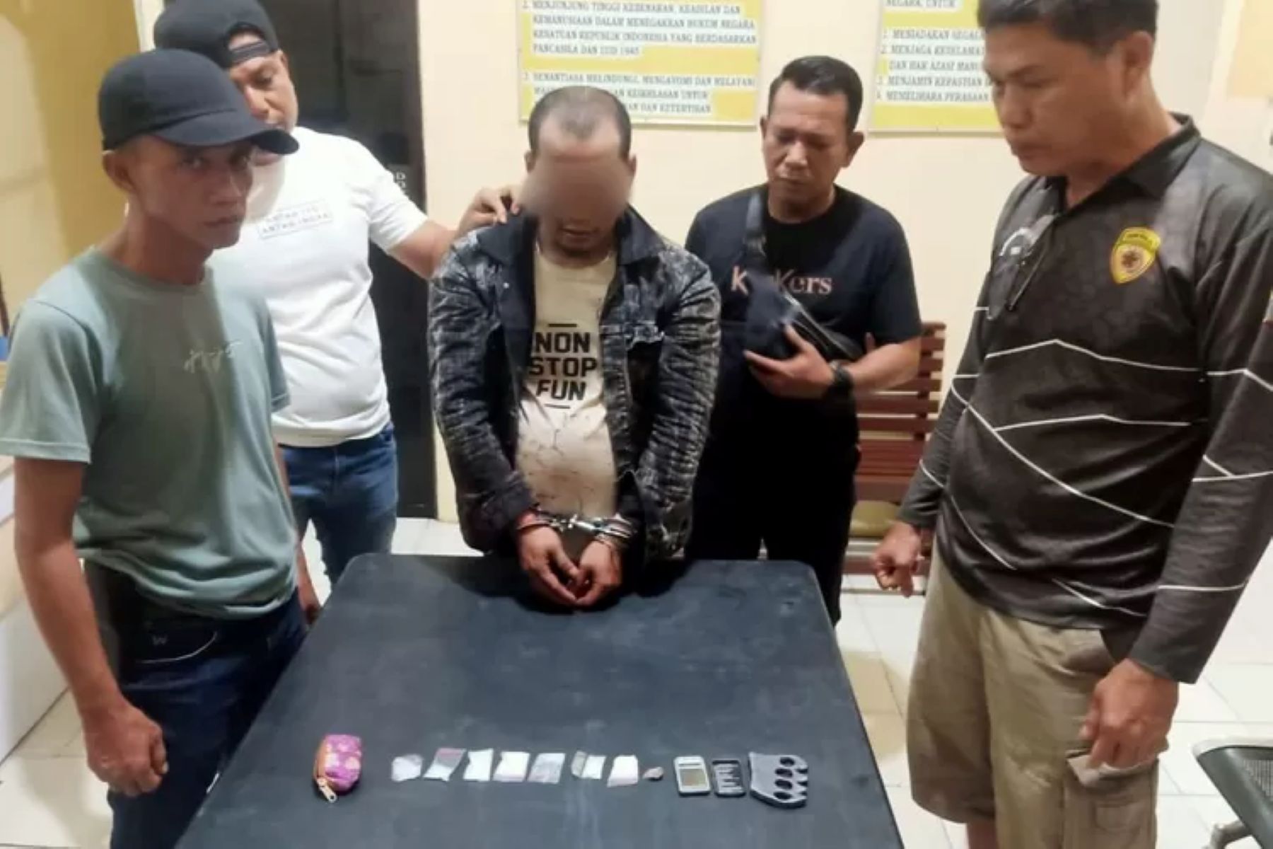 Pria Asal Dumai Ditangkap Bawa Sabu, Lukai Polisi Saat Ditangkap