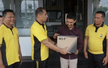 Warga Gagalkan Aksi Kriminal, Diganjar Penghargaan Kapolres Blitar