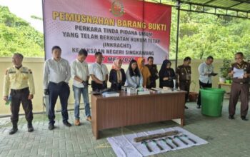 Polres Singkawang Musnahkan Barang Bukti Narkoba dan Kejahatan Umum