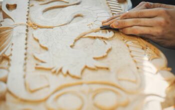 Engrave, Seni yang Bikin Barang Biasa Jadi Berharga Banget!