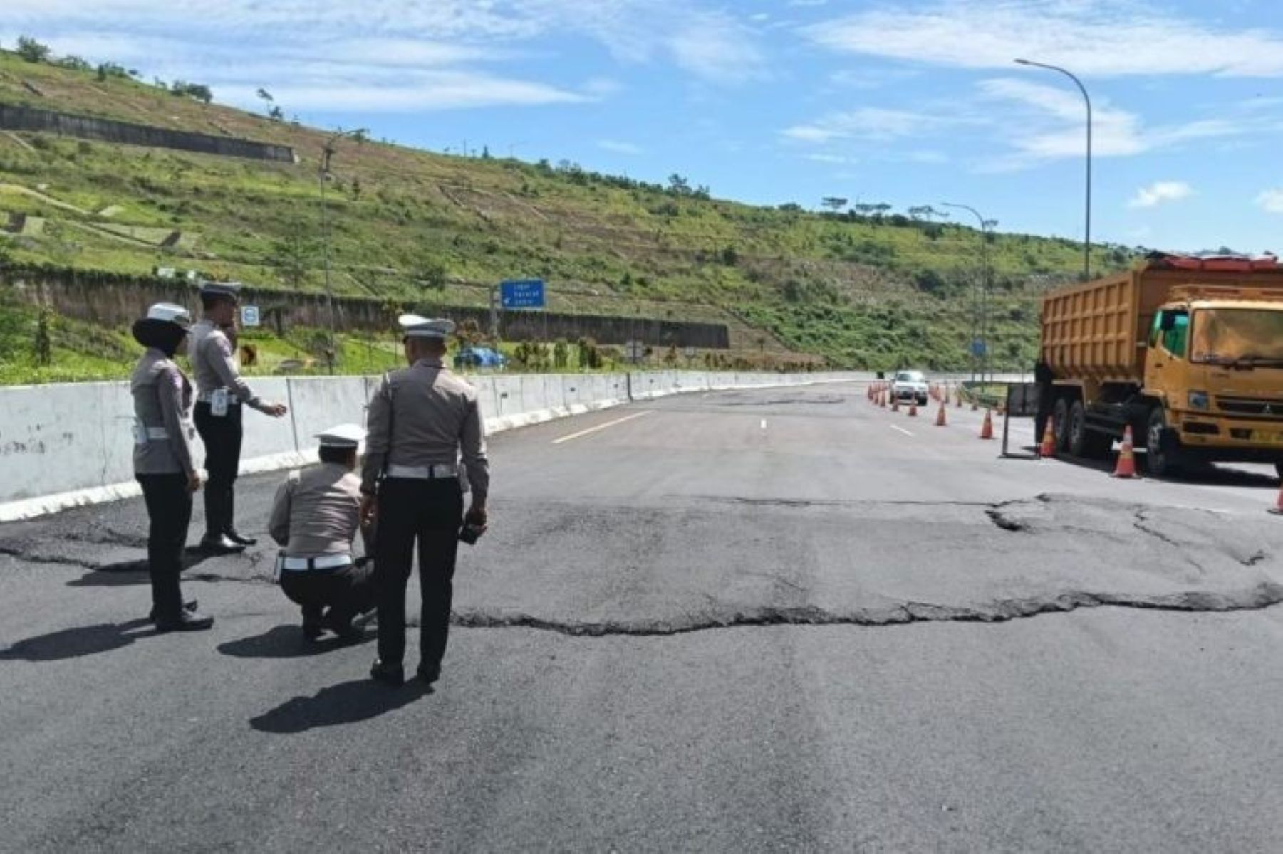Ambles Jalan Tol Cisumdawu, Polres Sumedang Respons Cepat
