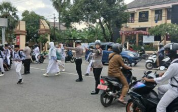 Polsek Rasanae Barat Gelar Rawan Pagi, Bantu Kelancaran Arus Lalu Lintas dan Beri Rasa Aman Pengguna Jalan