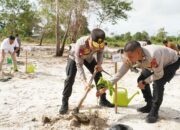 Hijaukan Negeri Laskar Pelangi, Kapolda Babel Tanam Pohon di Belitung Timur