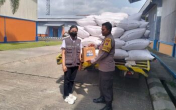 Amankan Stok Pangan, Polsek Gerung Dampingi Distribusi Jagung ke BULOG