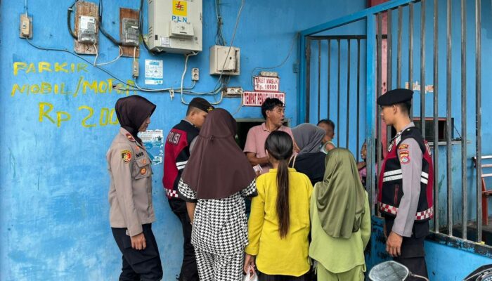 Hadir Mengayomi dan Mencegah Timbulnya Aksi Guankamtibmas Pamapta Polres Bima Gelar Patroli KRYD dan Dialogis