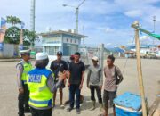 Sat Lantas Polres Bima Kota Berikan Himbauan Tertib Berlalu Lintas di Pelabuhan Laut Bima