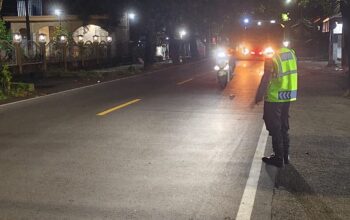 Tarawih Aman, Polsek Lembar Atur Lalu Lintas Masjid