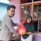 Tebar Kebahagiaan di Bulan Suci Ramadhan Dengan Berbagi, Bhabinkamtibmas Polsek Woha Salurkan Sembako