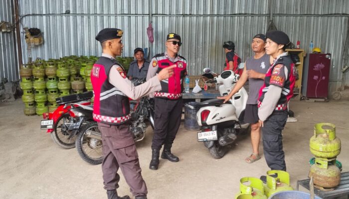 Cegah Kelangkaan Gas Melon, Sat Samapta Polres Lombok Barat Pantau Langsung Pangkalan LPG