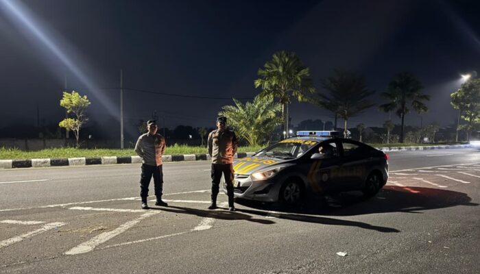Cegah Kriminalitas Dini Hari, Patroli Blue Light Polsek Kediri Sisir Jalur Sepi Bypass BIL