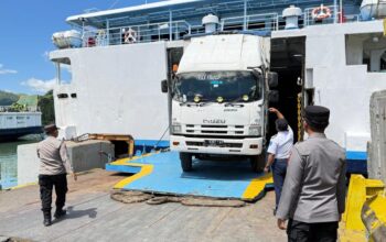 Polsek Kawasan Pelabuhan Lembar Amankan KMP Dharma Ferry IX