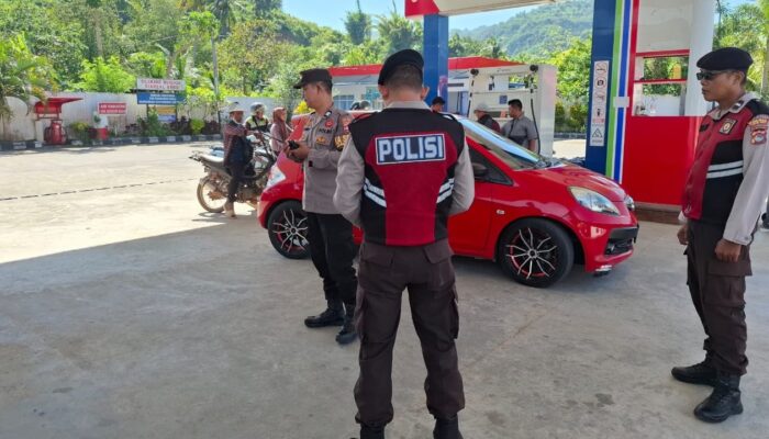 Polsek Sekotong Intensifkan Patroli Dialogis di SPBU Sayong, Pastikan Warga Aman dari Ancaman Kriminalitas
