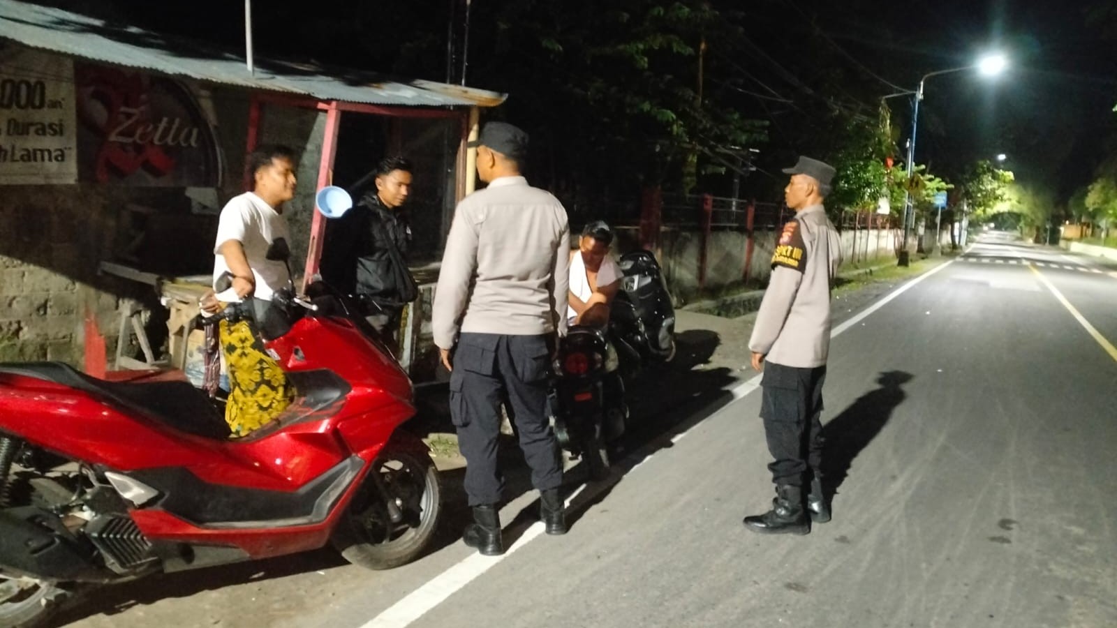 Polsek Batulayar Jaga Kamtibmas di Jalur Wisata Senggigi