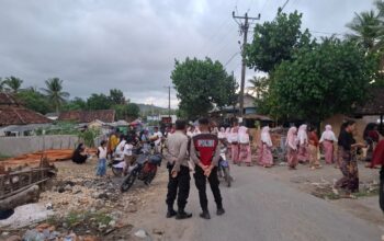 Polsek Sekotong Amankan Tradisi Nyongkolan di Buwun Mas