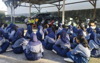 Pembinaan PKS Polres Lombok Barat di SMPN 1 Lembar