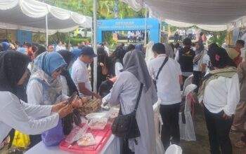 Gerakan Bersih Pantai dan Gerakan Pangan Murah Lombok Barat