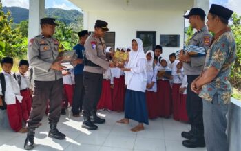 Bukan Sekadar Seremonial, Program Polri Peduli Budaya Literasi Sasar Taman Bacaan di Lombok Barat